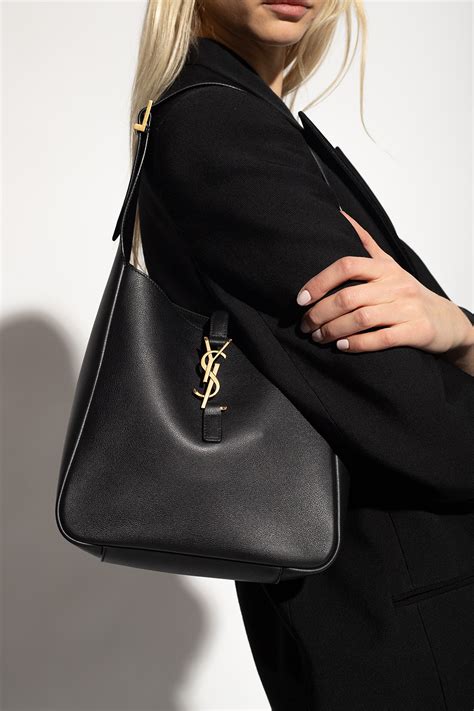 ysl 5 a 7 hobo bag|LE 5 À 7 in smooth leather .